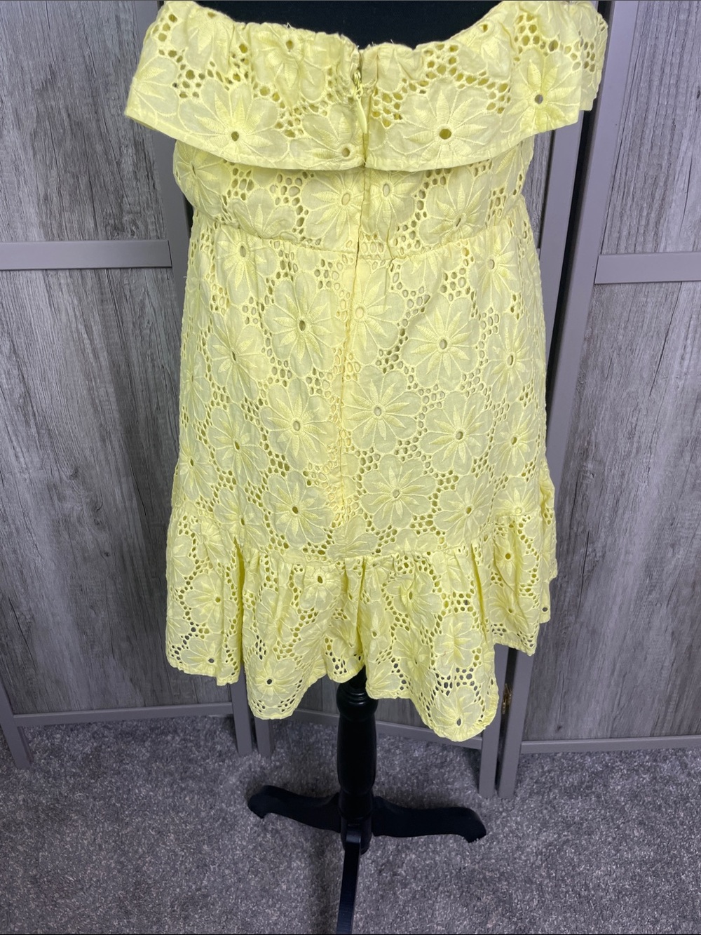 Lulus Biscay Yellow Ruffled Eyelet Lace Sleeveless Dress Women's L - Picture 8 of 13